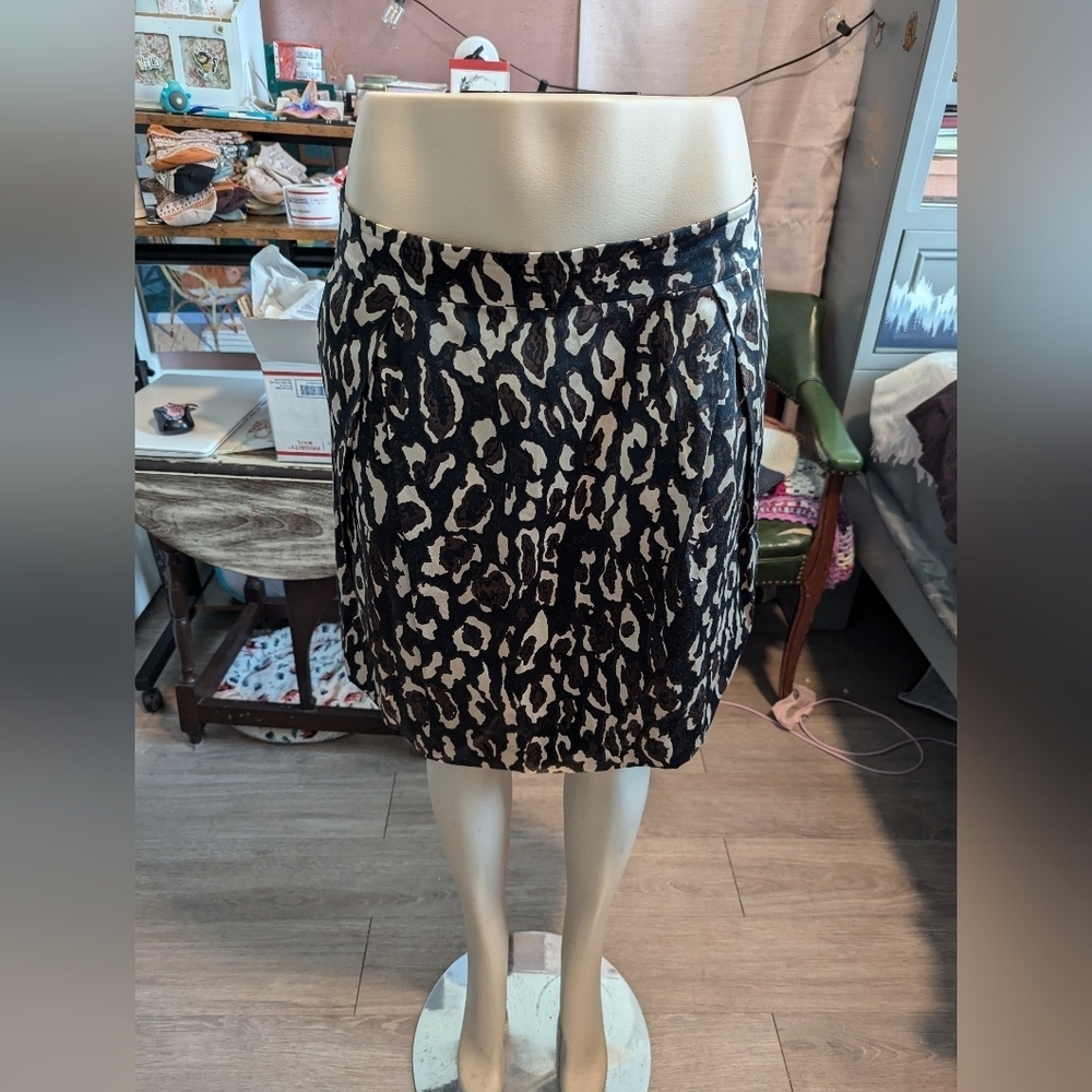 Banana Republic Silk Blend Cheetah print skirt size‎ 12 petite